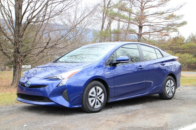 Toyota Prius 2016 elektromos autozas e-mobility