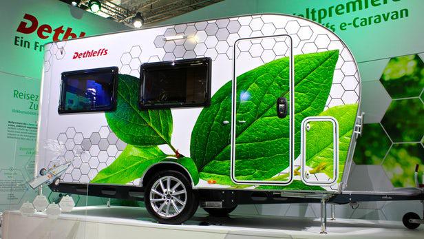 E-Coco zöld lakókocsi elektromos autozas e-mobility