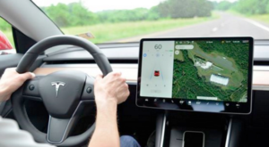 Tesla e-mobility elektromos autozas