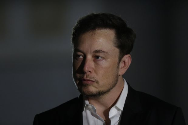 A SEC beperelte Elon Musk-ot