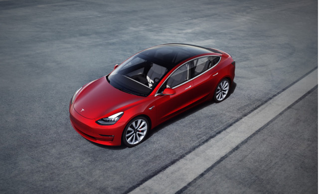 2018-as Tesla Model 3 elektromos-autozas.hu