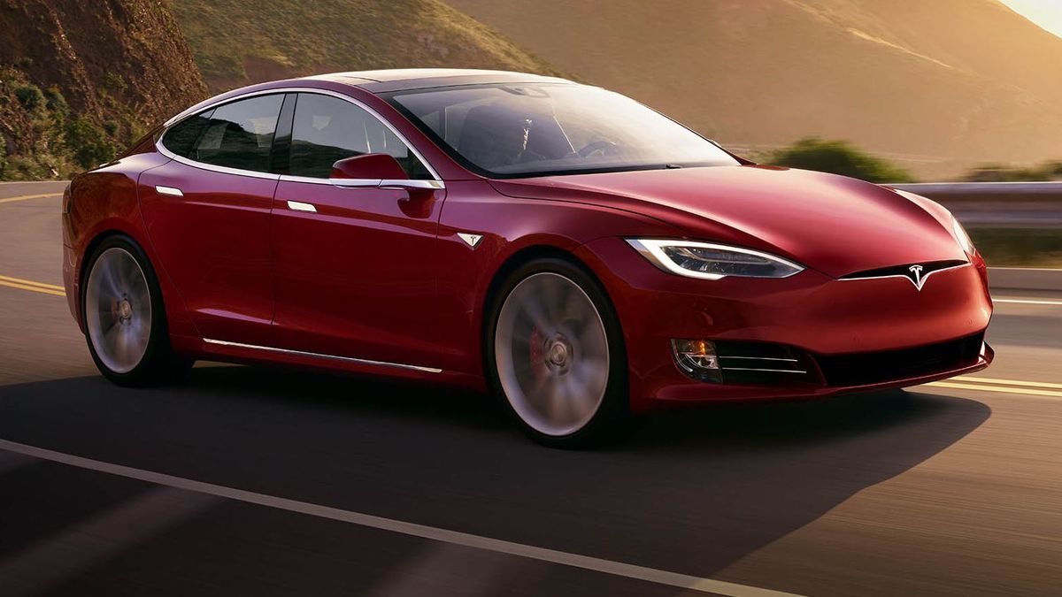 A Tesla folytatja az árháborút