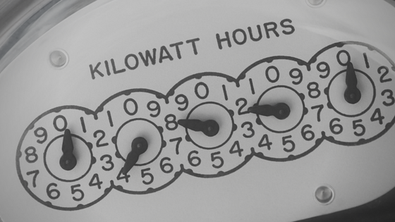 Mit jelent a kW és a kWh?