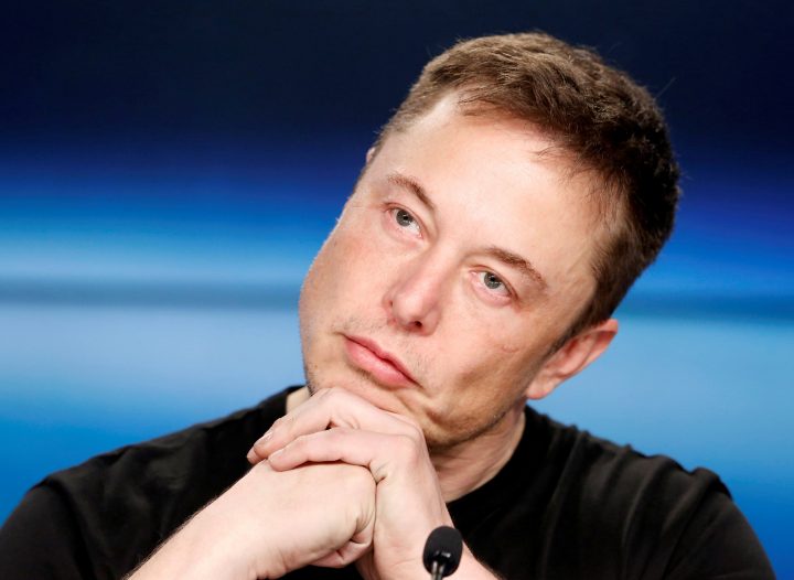 Elon Musk nem tűri a fenyegetéseket