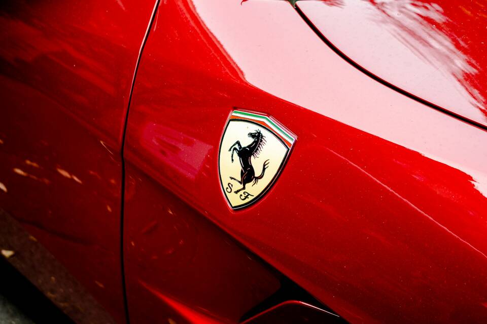 2025-ben érkezik az új elektromos Ferrari